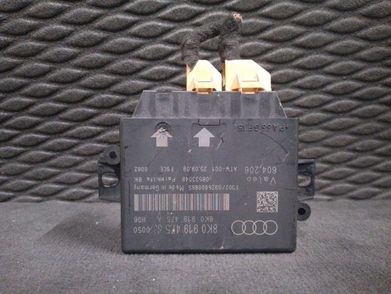 Электронный блок управления парктроником / датчиками парковки на Audi A4 B8 / Ауди А4 Б8 2007-2015г.\nОригинал.\nРабочий. Без дефектов. \nГарантия на проверку. Отправим в регионы ТК.\nНа этот автомобиль есть и другие запчасти.\nПрименимость:\nAudi A4 [B8]