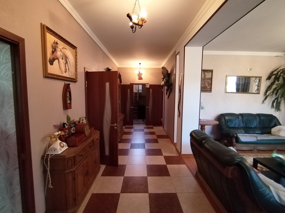 Дом 462 кв.м на участке 10 сот