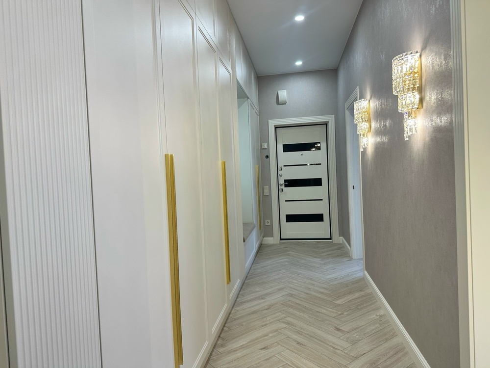 2-к. квартира 81 кв.м, 15/16