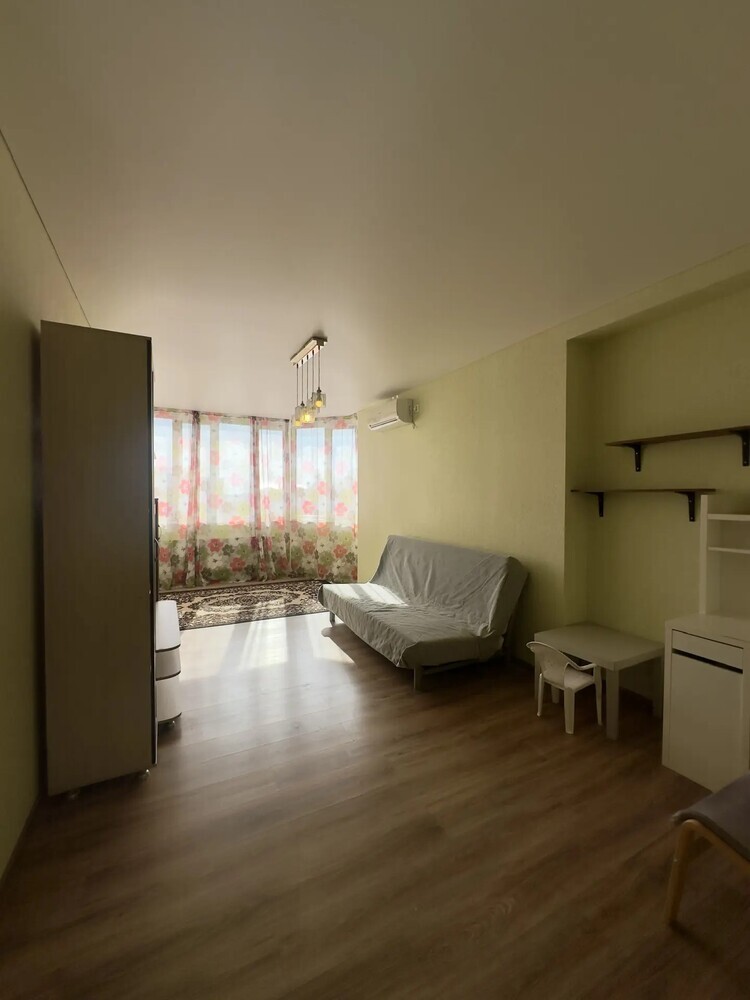 2-к. квартира 77.1 кв.м, 5/10