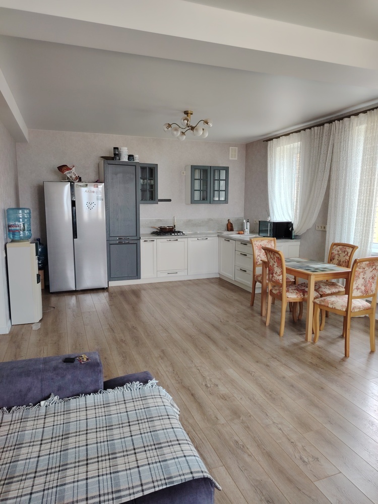 Дом 180 кв.м на участке 5 сот
