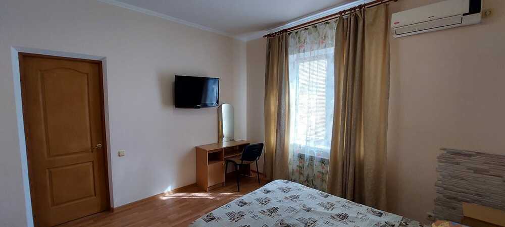 Дом 240 кв.м на участке 2.5 сот