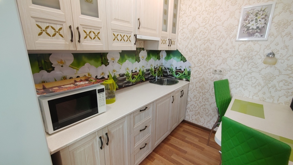 1-к. квартира 37 кв.м, 3/8