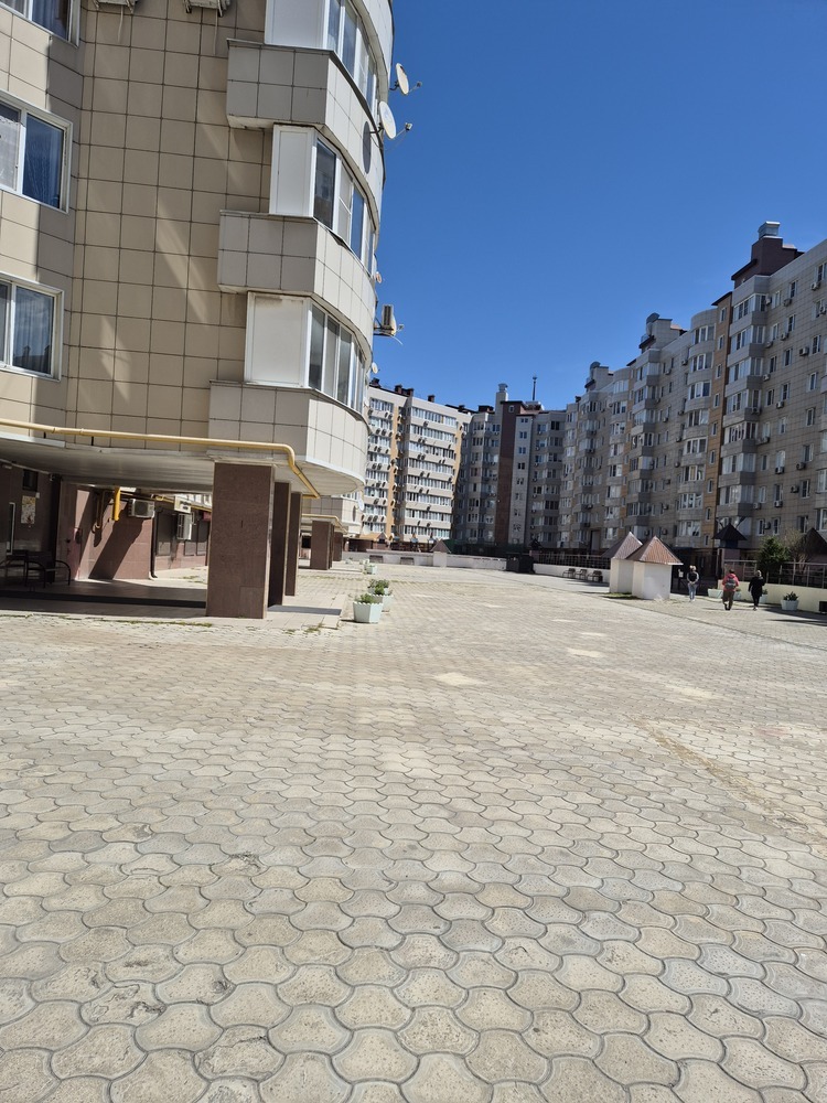 1-к. квартира 54.1 кв.м, 2/10