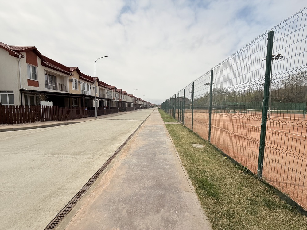 1-к. квартира 42.7 кв.м, 1/3