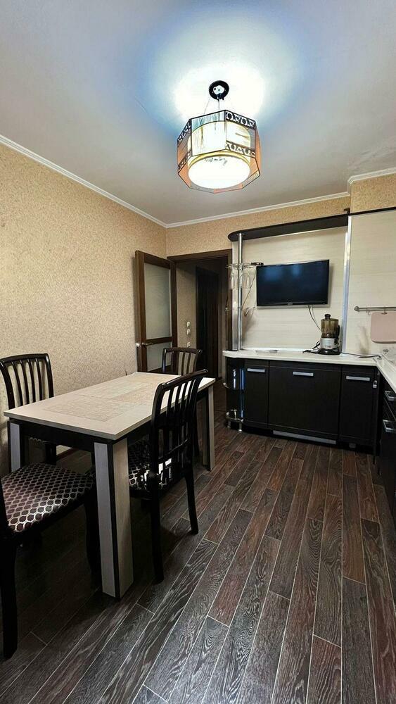 3-к. квартира 84 кв.м, 2/9