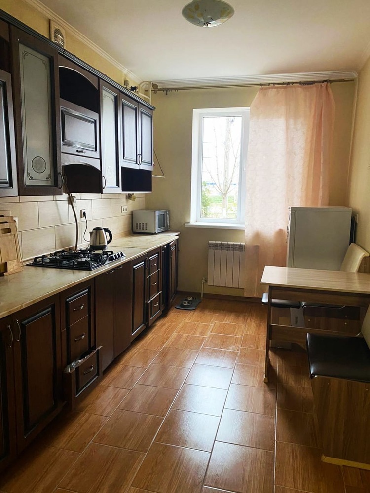 1-к. квартира 45 кв.м, 1/4