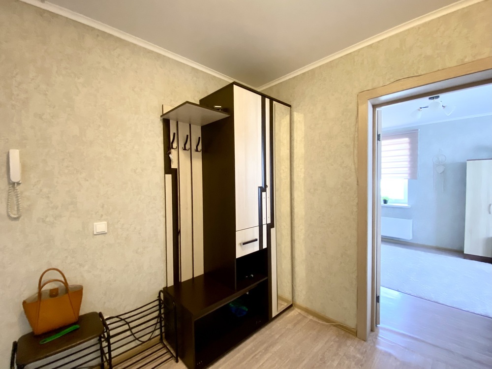 2-к. квартира 68.7 кв.м, 8/16