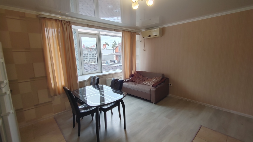 1-к. квартира 54 кв.м, 2/12