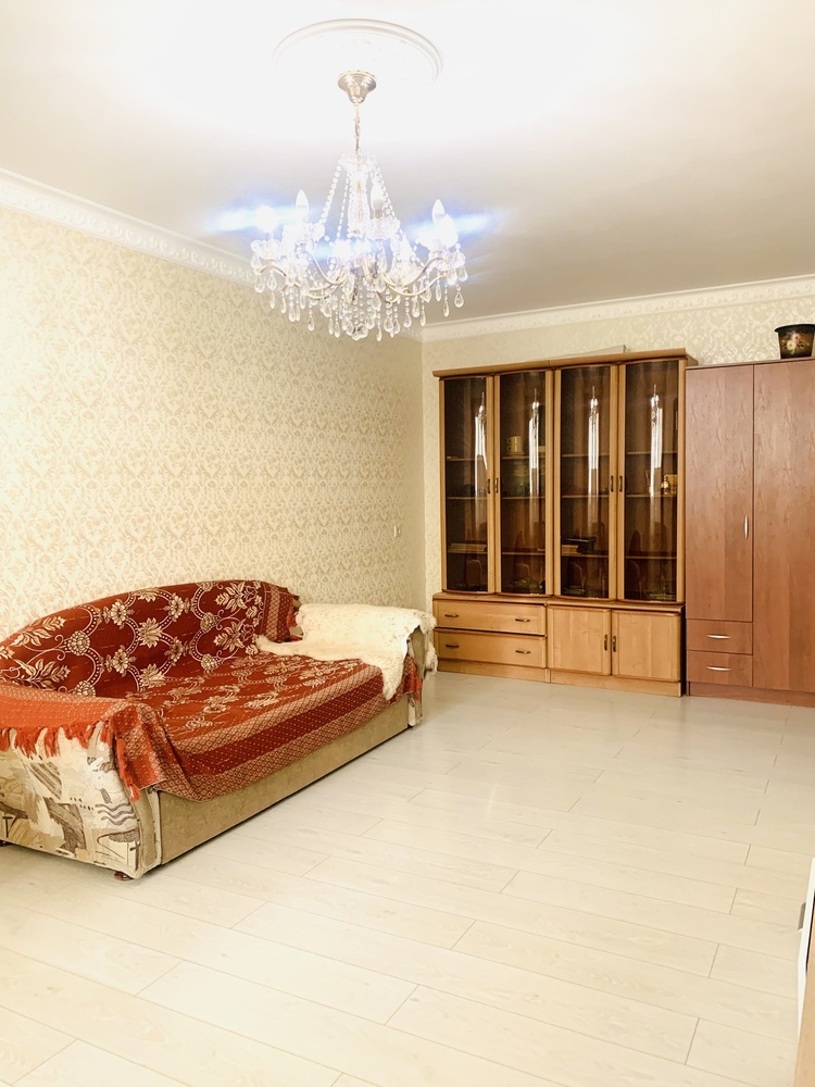 1-к. квартира 54 кв.м, 1/9