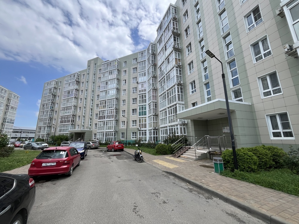 2-к. квартира 71.2 кв.м, 6/8
