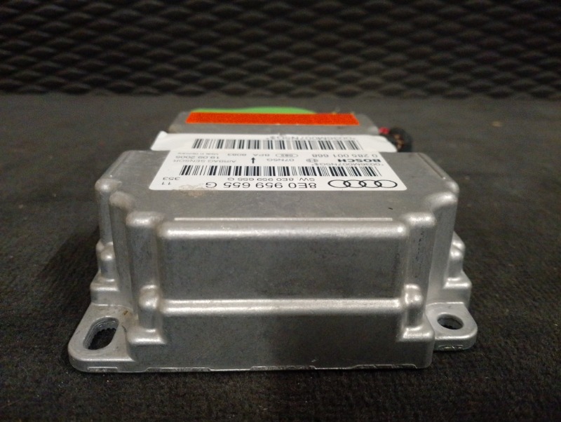 Блок управления подушкой безопасности AIR BAG / AIRBAG на Audi A4 B7 / Ауди А4 Б7 2005-2007г. \nОригинал.\nРабочий. Снят с автомобиля без ДТП (блок без краш дата).\nКонтрактная запчасть из Японии. Отправим в регионы ТК.\nНа этот автомобиль есть и другие з
