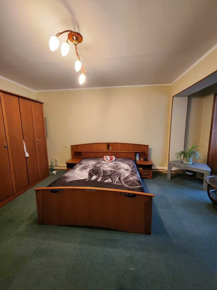 3-к. квартира 130 кв.м, 1/10