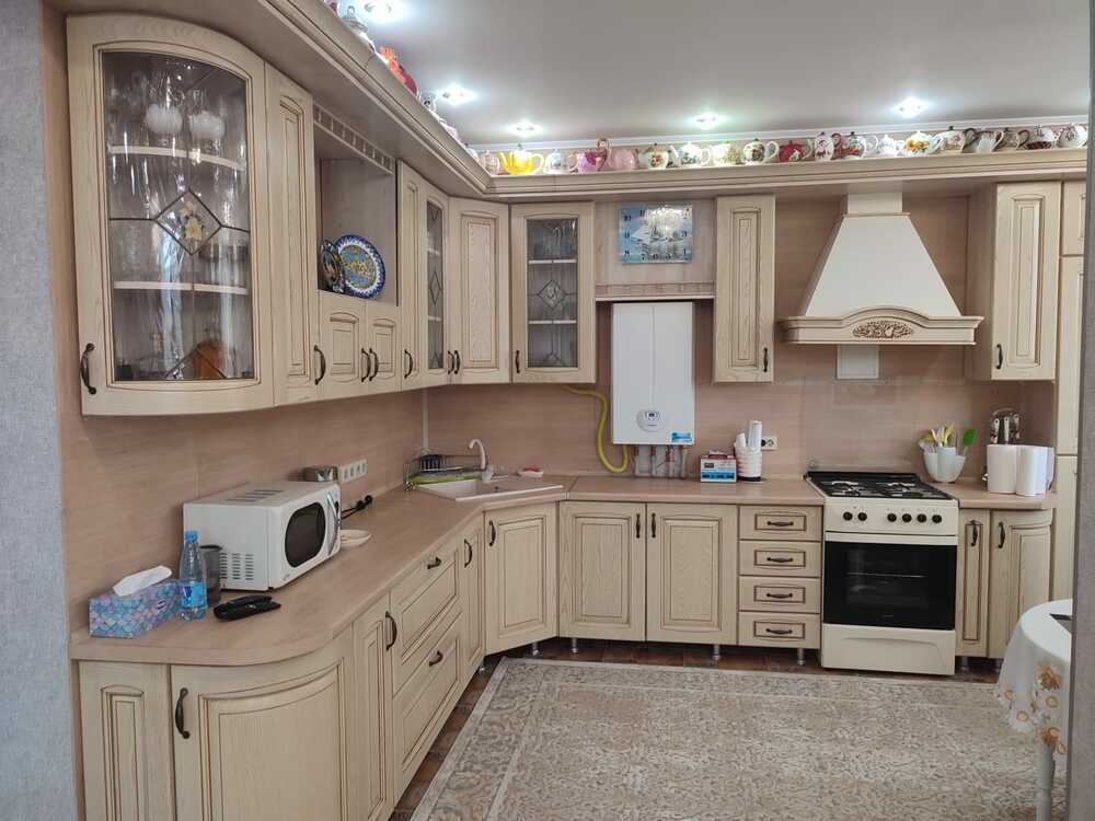 2-к. квартира 90 кв.м, 2/9