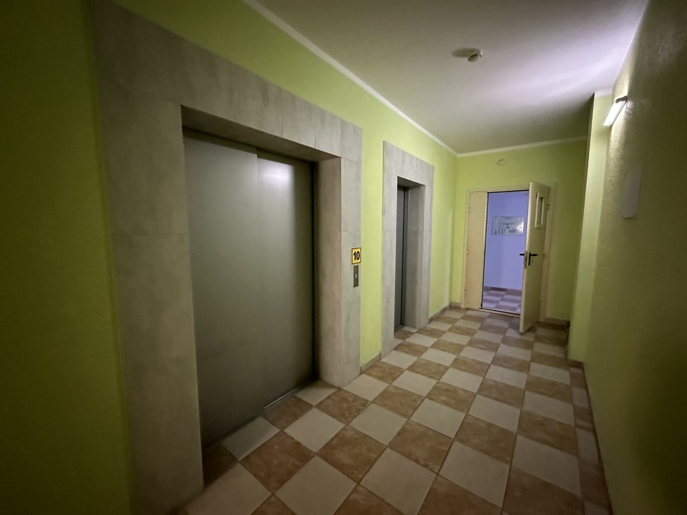 1-к. квартира 42 кв.м, 10/12