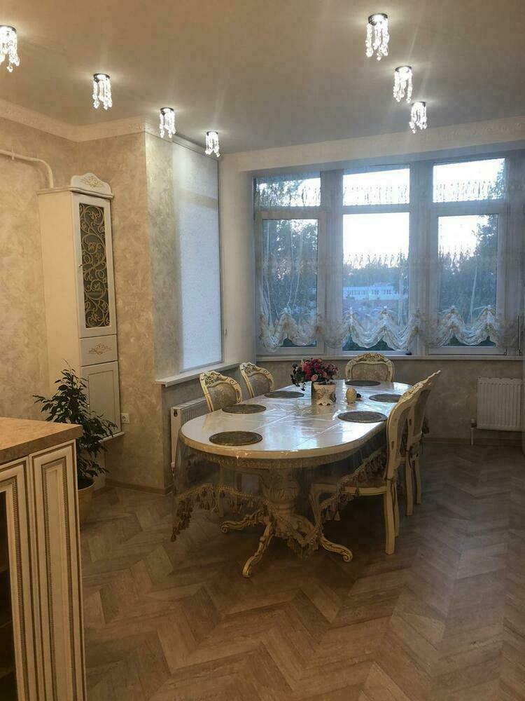 3-к. квартира 165 кв.м, 4/4