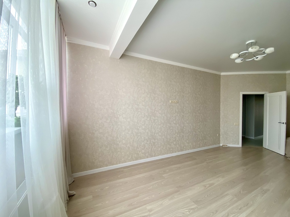 2-к. квартира 72.6 кв.м, 1/3