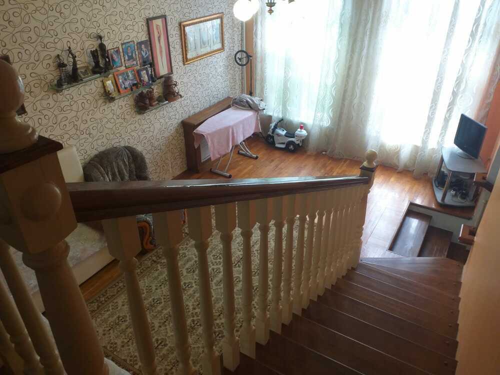 Дом 270 кв.м на участке 3 сот