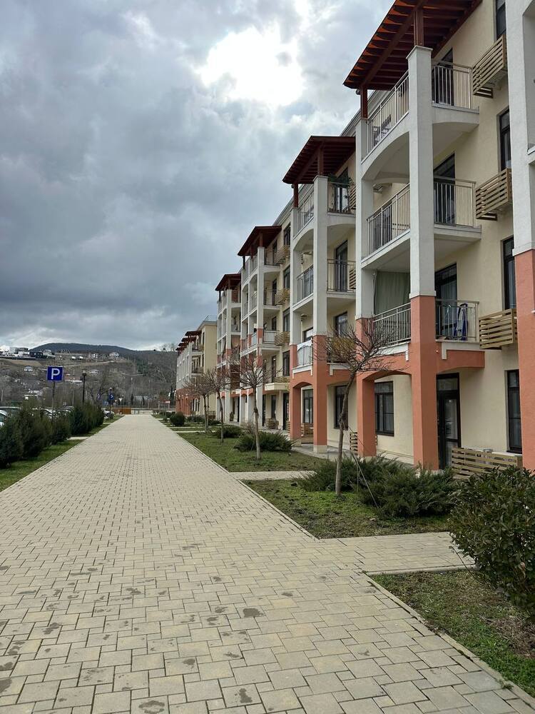 1-к. квартира 37.5 кв.м, 2/5