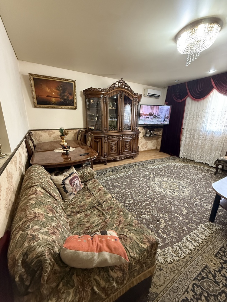 Дом 230 кв.м на участке 4 сот