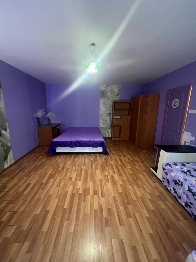 1-к. квартира 50.7 кв.м, 2/10