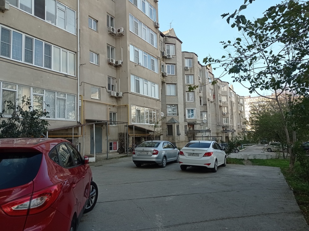 1-к. квартира 52 кв.м, цоколь/7
