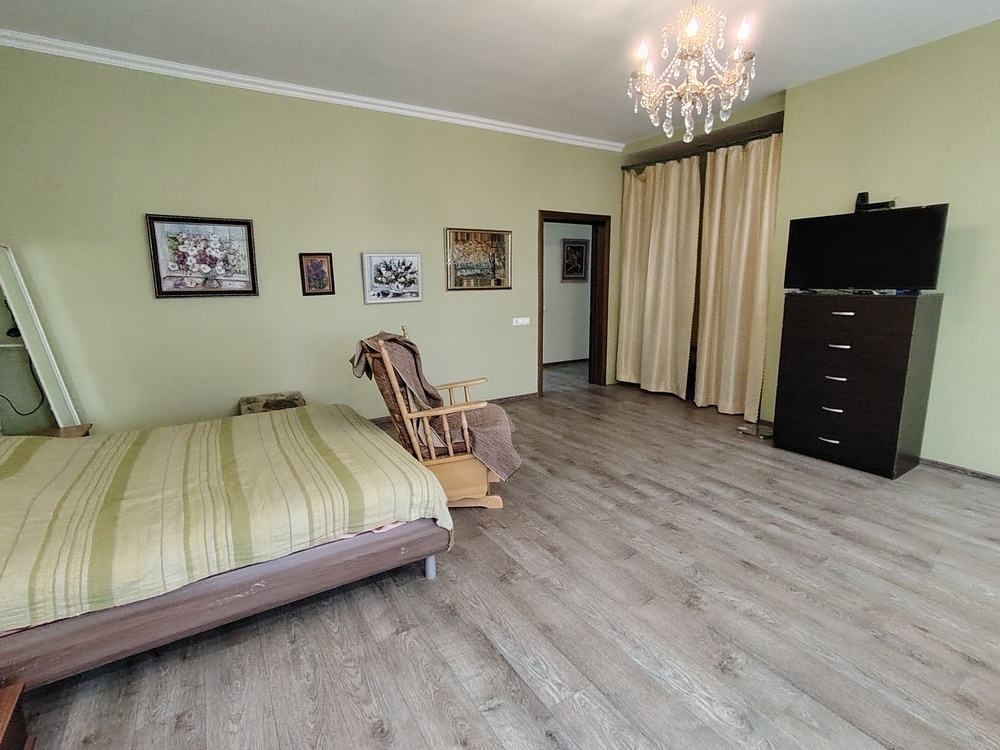Дом 348.8 кв.м на участке 14 сот