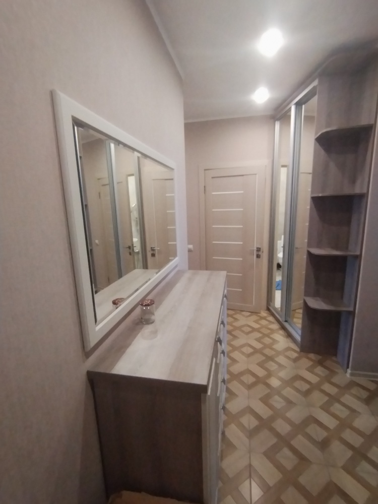 2-к. квартира 80 кв.м, 8/16