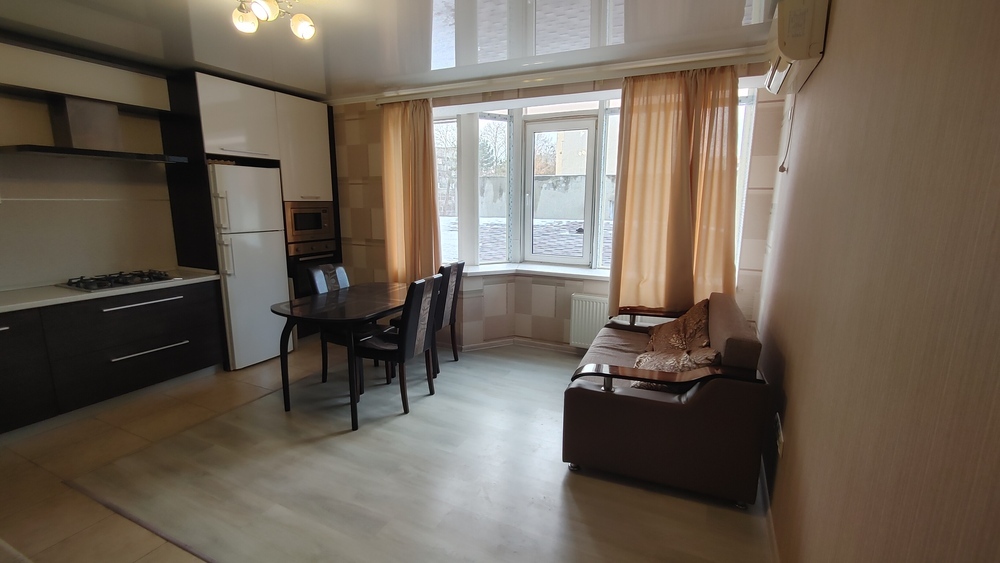 1-к. квартира 54 кв.м, 2/12