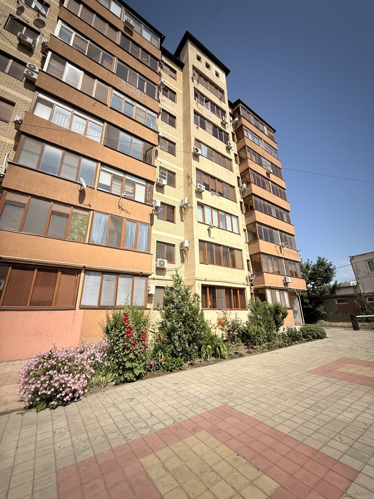 1-к. квартира 37.1 кв.м, 8/8