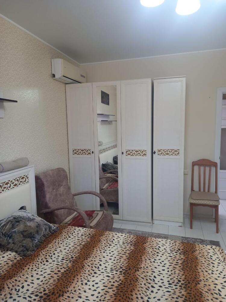 2-к. квартира 66 кв.м, 2/17