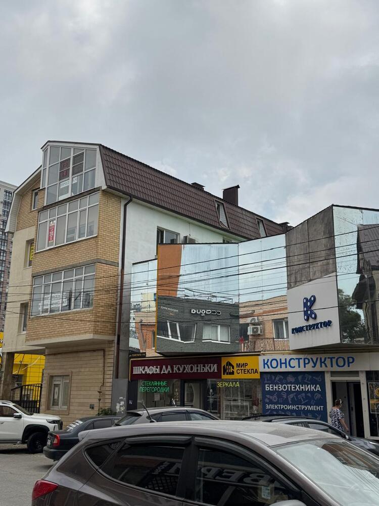 2-к. квартира 84 кв.м, 4/4