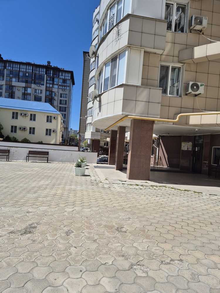 1-к. квартира 54.1 кв.м, 2/10