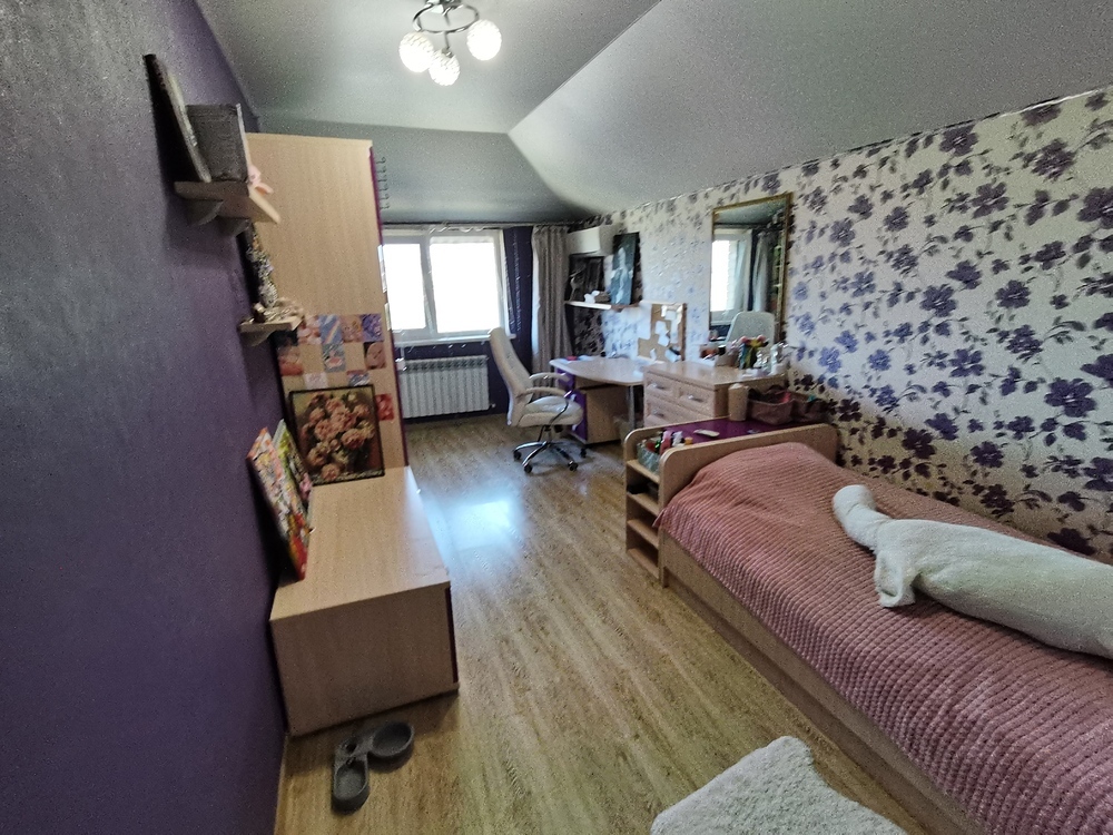 Дом 256 кв.м на участке 5 сот