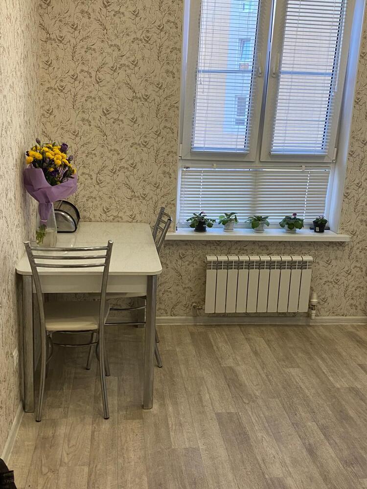 2-к. квартира 57 кв.м, 2/8
