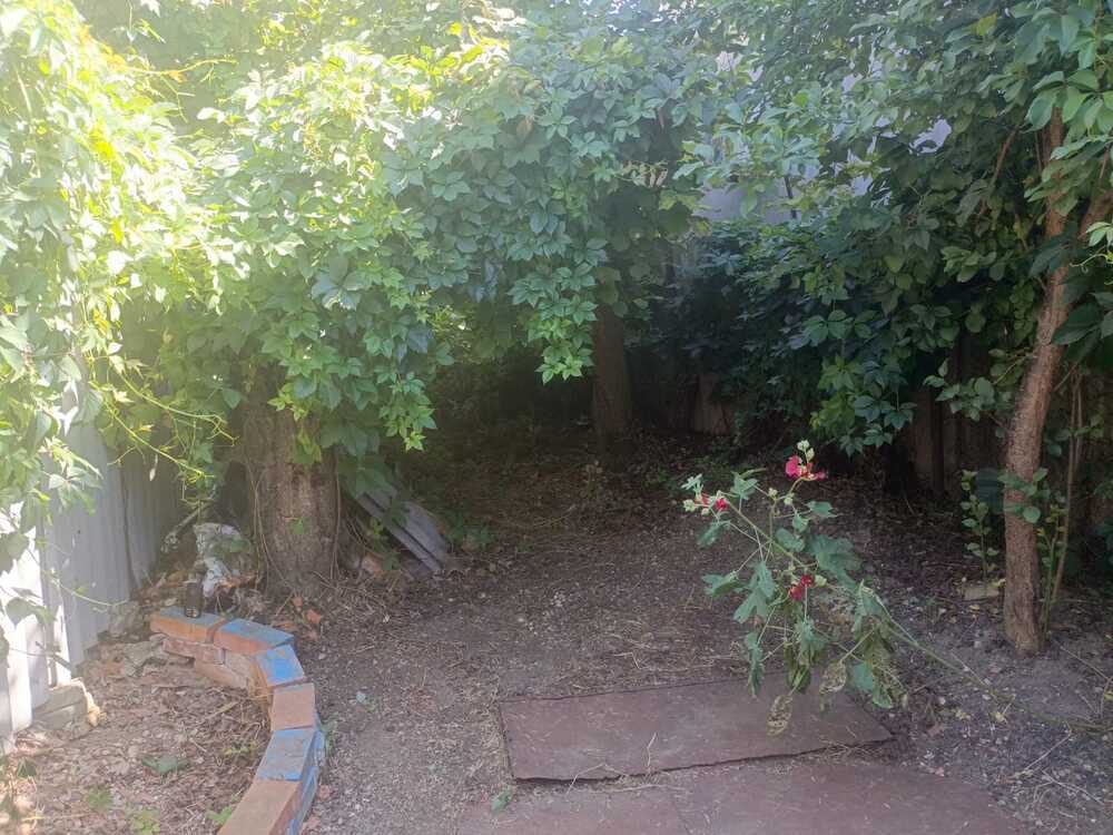 Дом 42 кв.м на участке 2 сот
