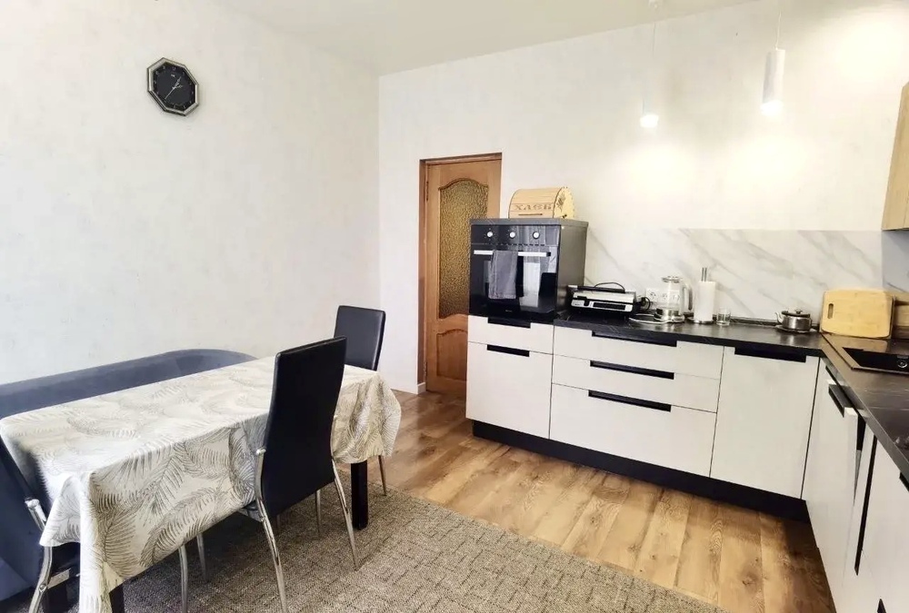 3-к. квартира 93 кв.м, 2/6