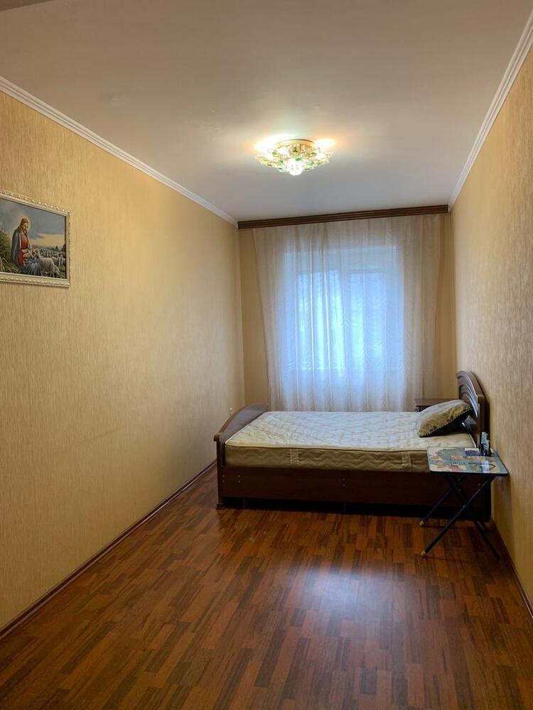 1-к. квартира 67.3 кв.м, 2/6