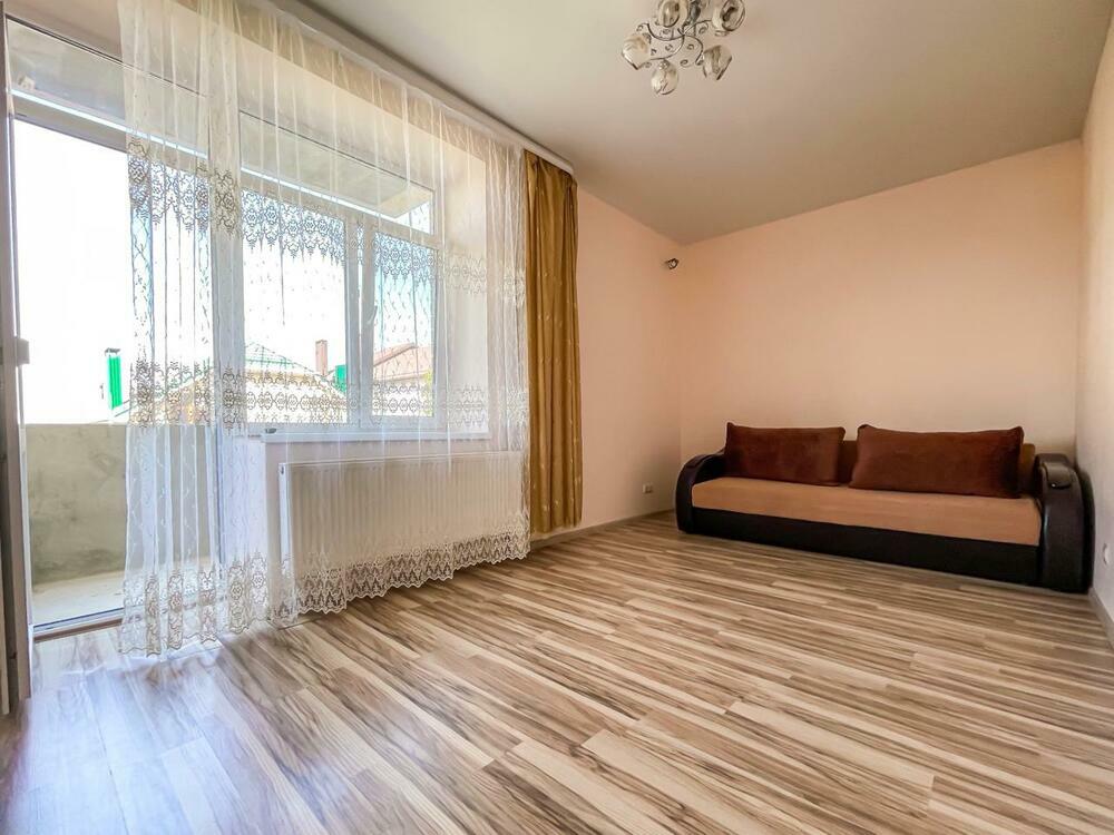 2-к. квартира 55 кв.м, 1/3