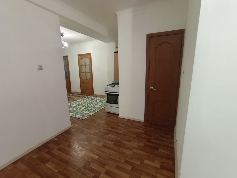 4-к. квартира 111.8 кв.м, 1/7