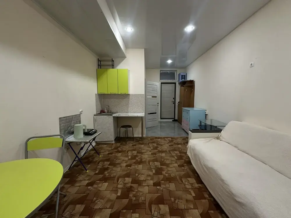 1-к. квартира 34 кв.м, цоколь/4