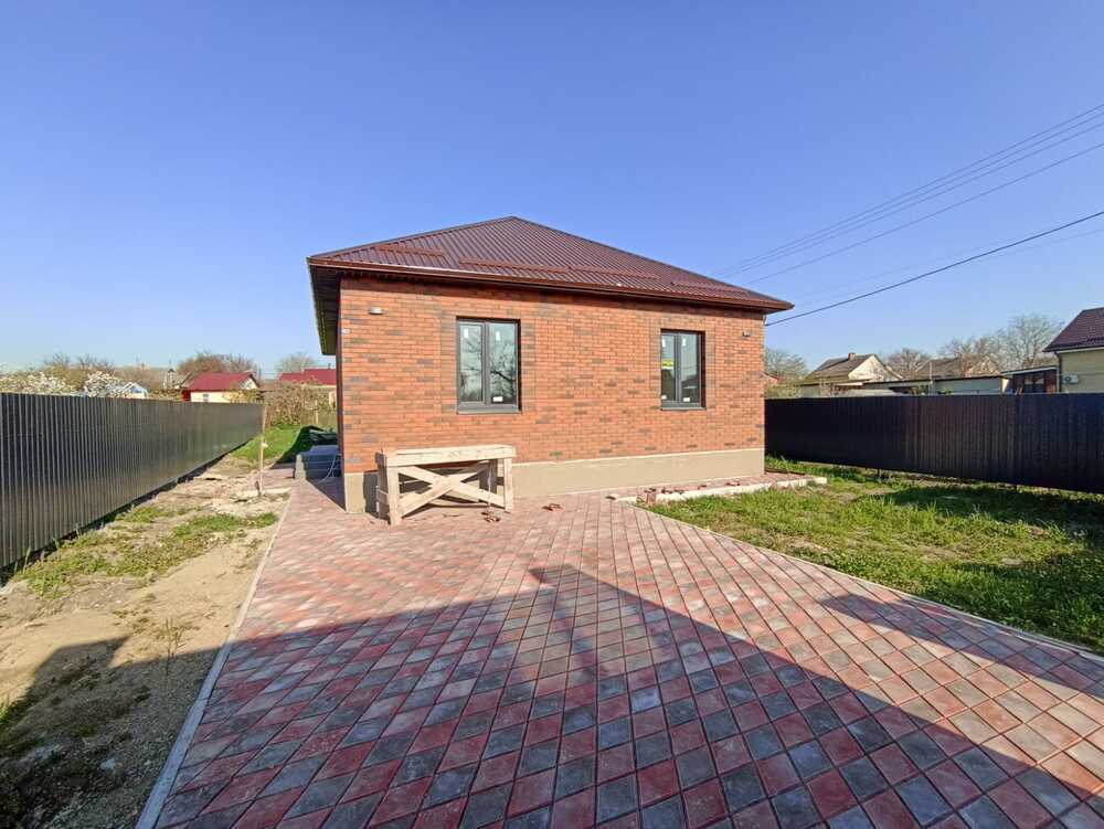 Дом 100 кв.м на участке 4.5 сот