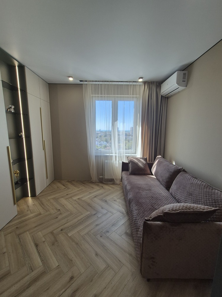 2-к. квартира 60 кв.м, 14/16