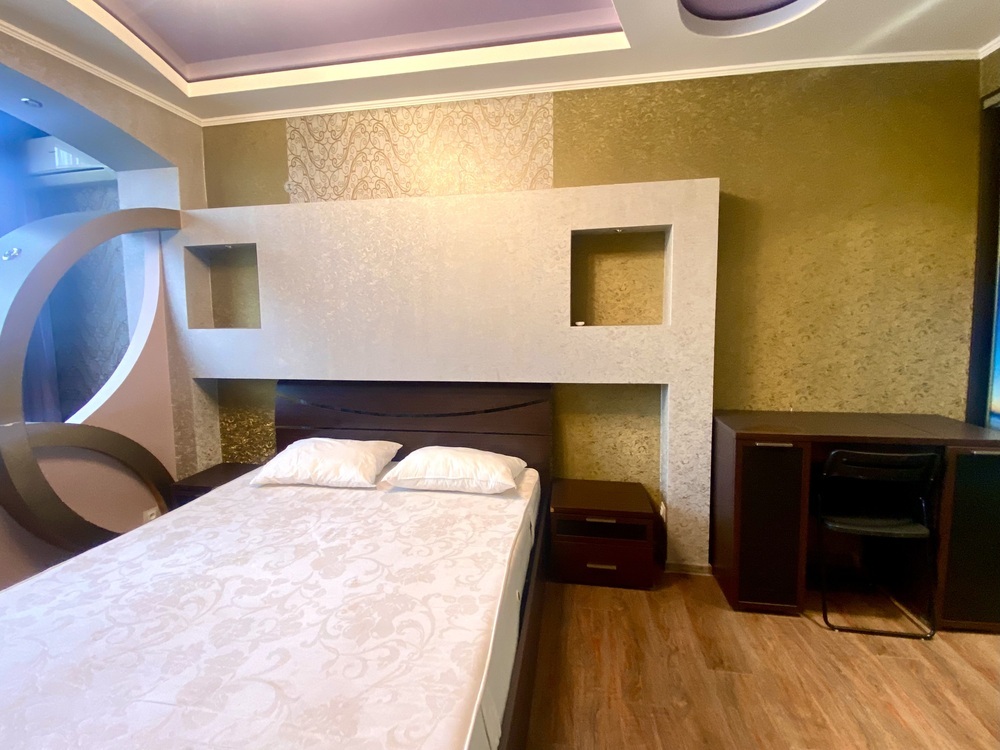 2-к. квартира 79 кв.м, 5/13