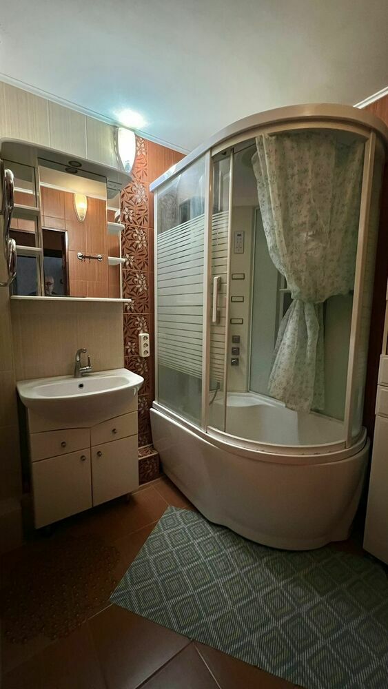 3-к. квартира 84 кв.м, 2/9