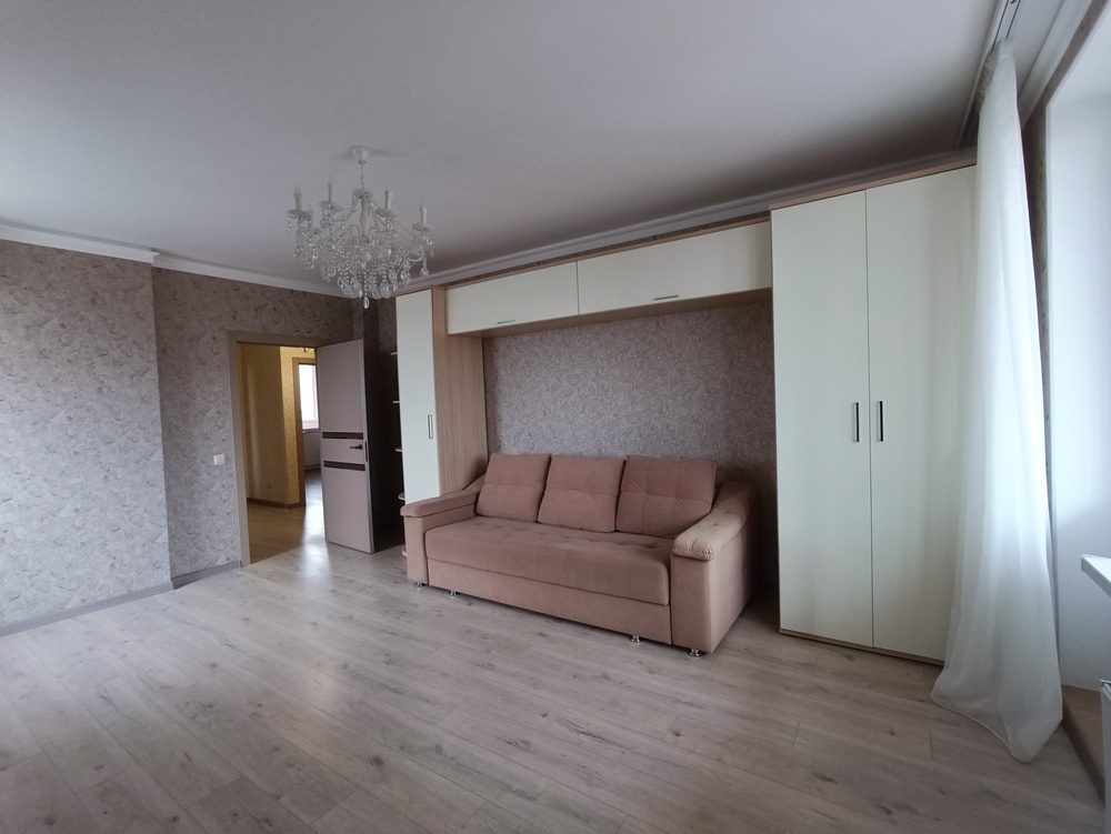 2-к. квартира 87.8 кв.м, 9/10