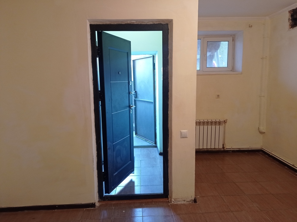 1-к. квартира 52 кв.м, цоколь/7