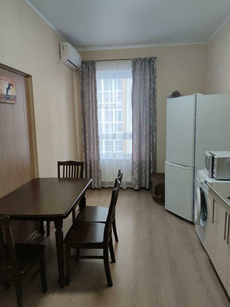 2-к. квартира 65 кв.м, 3/12