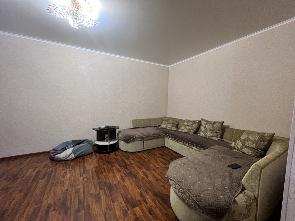 3-к. квартира 106 кв.м, 2/5