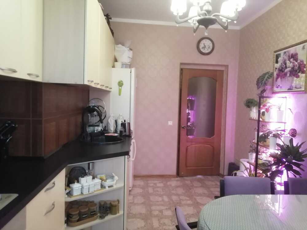 3-к. квартира 87 кв.м, 2/5